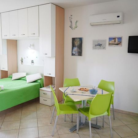 Dolly Monolocali Lägenhet Porto Cesareo Exteriör bild